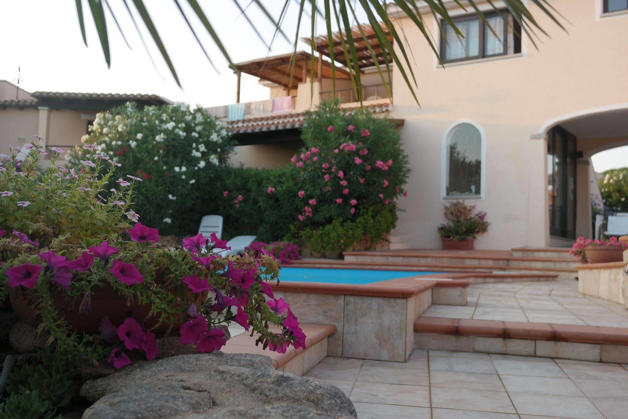 Sardinia Blu Residence Golfo Aranci Buitenkant foto